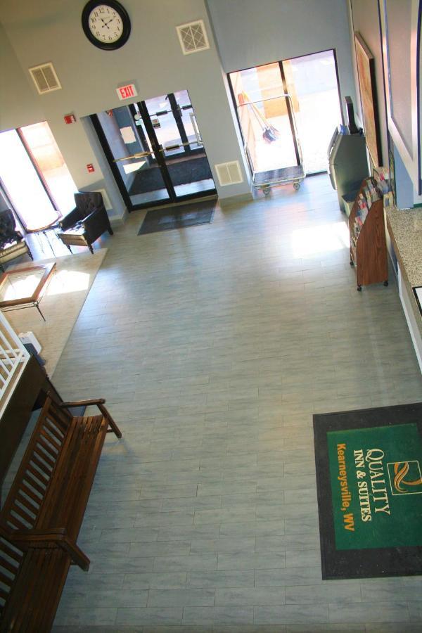 Quality & - Martinsburg Hotel