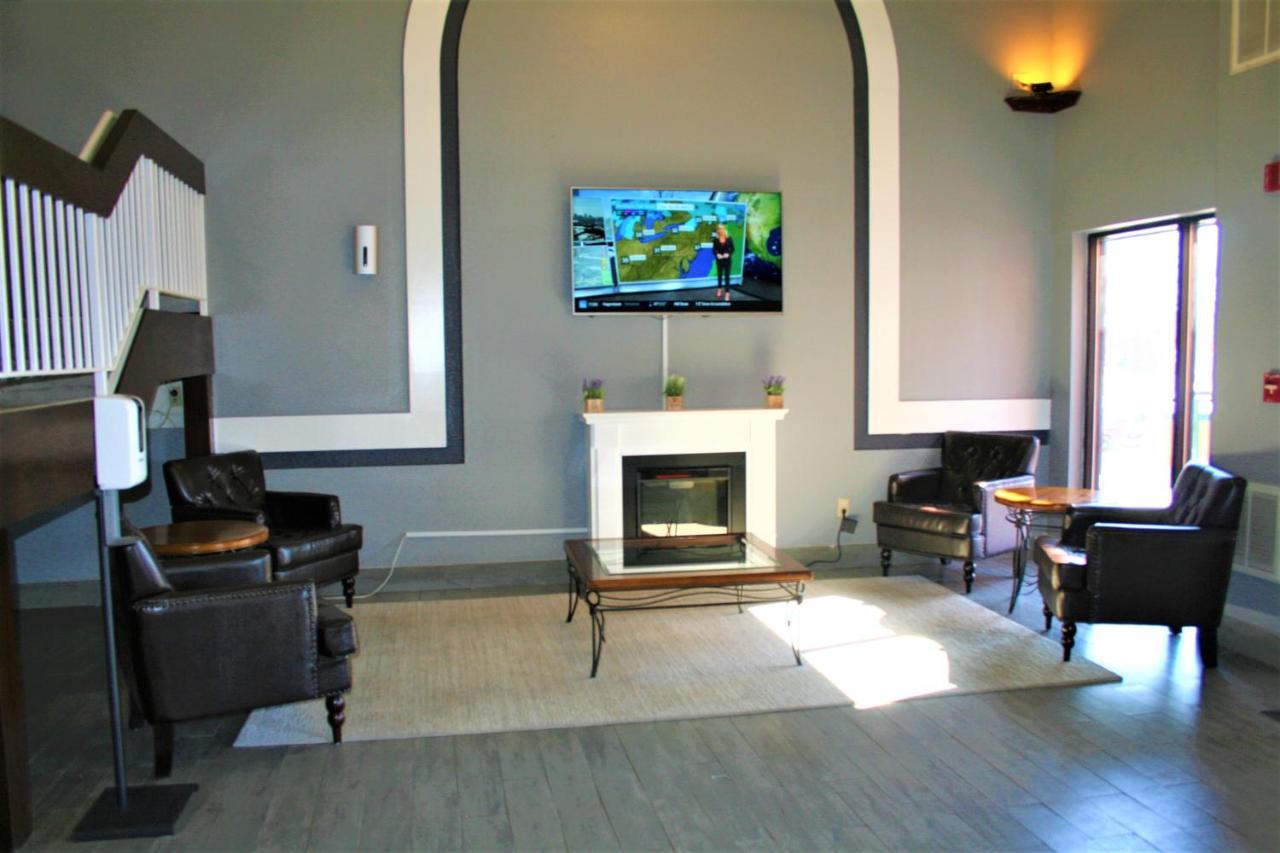 Quality & - Martinsburg Hotel